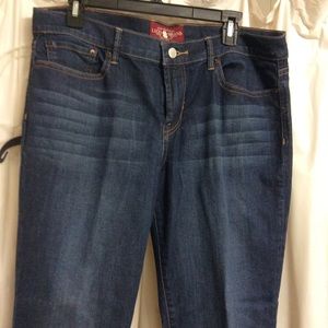 Lucky dark wash blue jeans.Sweet&Straight. Sz14/32